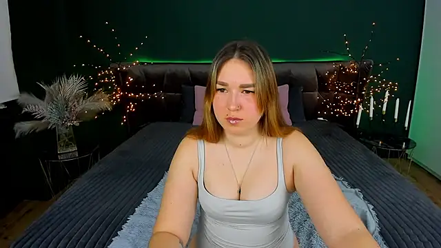 Snapshot of Sofii_darling chatting on 02.11.26 Sofii darling online show from 02.11.26