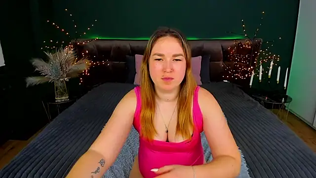 Snapshot of Sofii_darling chatting on 02.12.26 Sofii darling online show from 02.12.26