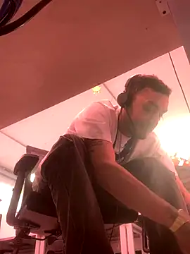 malek xarx  online show from 11.27.25