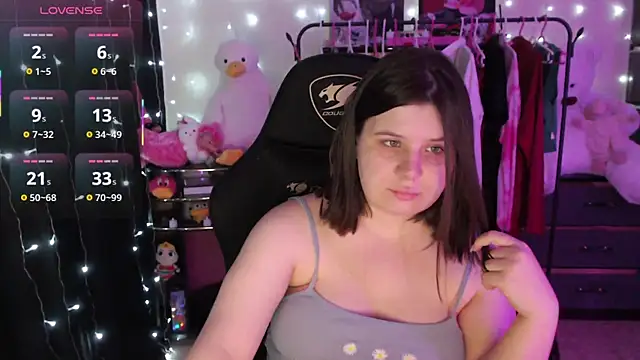 Snapshot of AmyVibess chatting on 06.08.26 AmyVibess online show from 06.08.26