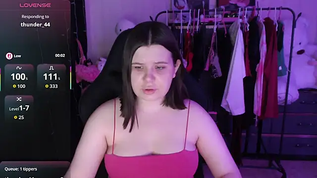 Snapshot of AmyVibess chatting on 06.15.26 AmyVibess online show from 06.15.26