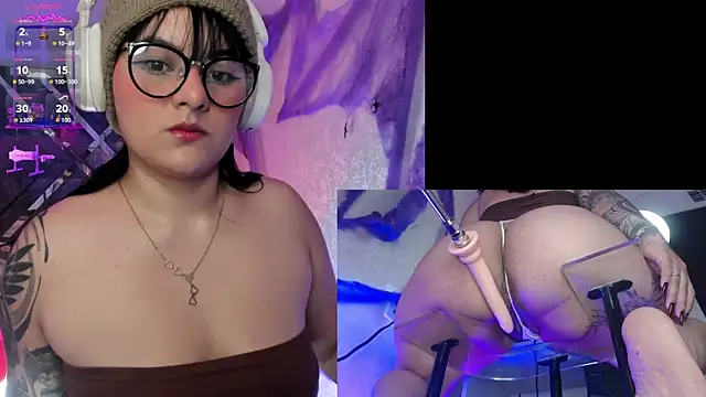 Snapshot of EternaAura chatting on 10.18.25 EternaAura online show from 10.18.25