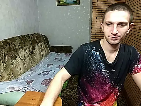 Snapshot of Alexilon chatting on 11.27.25 Alexilon online show from 11.27.25