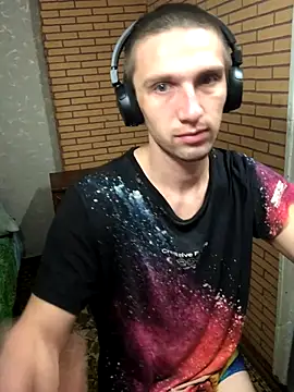 Snapshot of Alexilon chatting on 11.28.25 Alexilon online show from 11.28.25