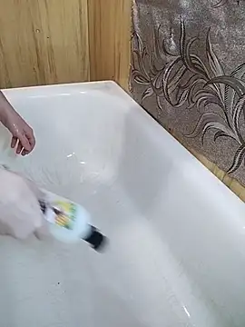 Snapshot of Alexilon chatting on 12.03.25 Alexilon online show from 12.03.25