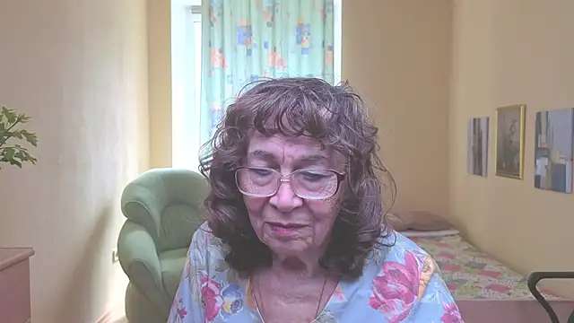 Betty Brick online show from 04.26.26