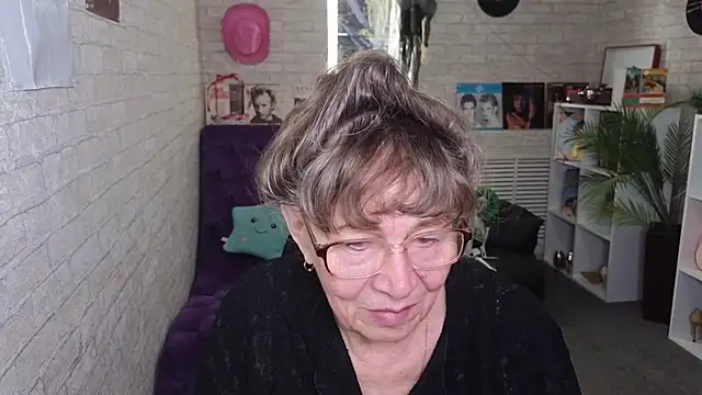 Betty Brick online show from 05.24.26