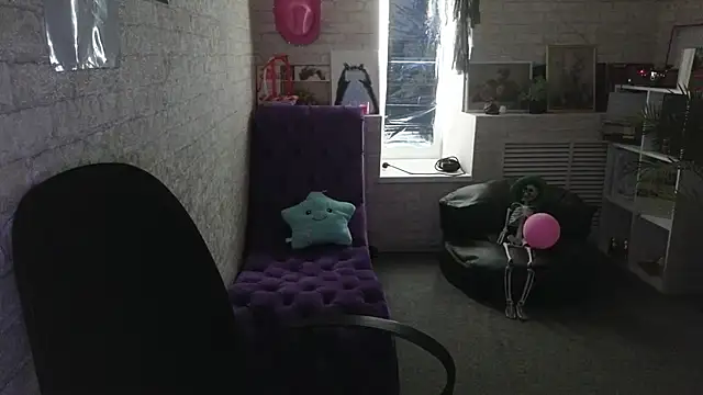 Snapshot of Betty_Brick chatting on 05.31.26 Betty Brick online show from 05.31.26