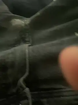 Snapshot of hue-g-rection chatting on 02.14.26 hue-g-rection online show from 02.14.26