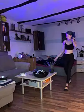 Seductively4 20 online show from 10.04.25