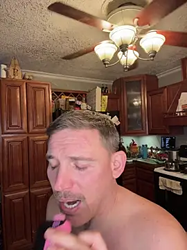 Snapshot of Integrityofsin chatting on 12.20.25 Integrityofsin online show from 12.20.25