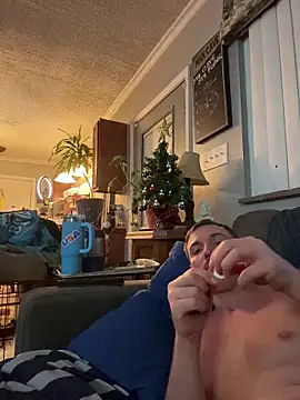 Snapshot of Integrityofsin chatting on 12.21.25 Integrityofsin online show from 12.21.25