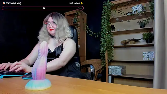 Ellis Nova online show from 10.25.25