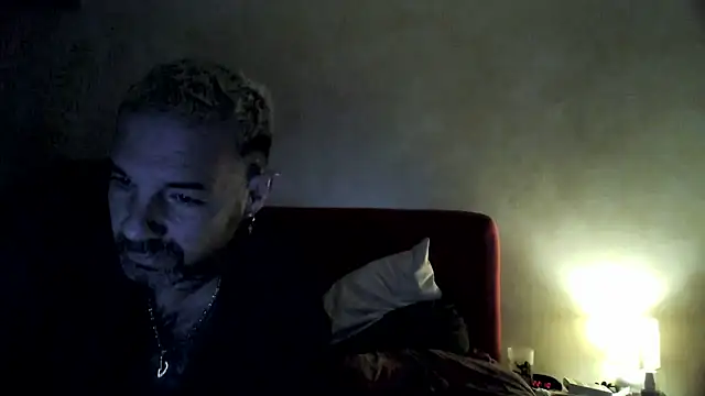 Snapshot of soumisdeblake83 chatting on 02.04.26 soumisdeblake83 online show from 02.04.26