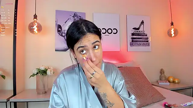Samantha hotly online show from 04.26.26