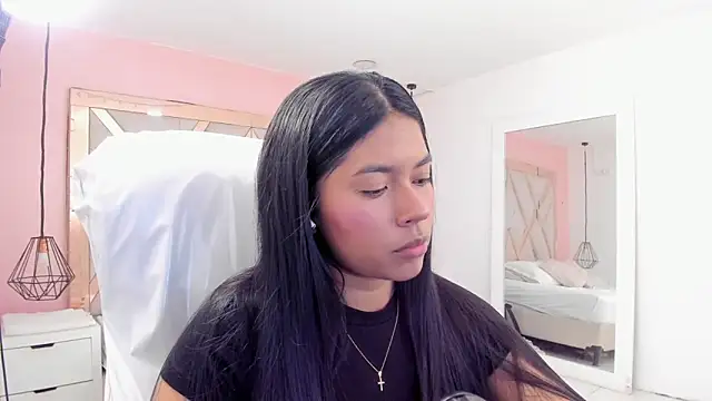 Snapshot of samantaa_shy chatting on 11.28.25 samantaa shy online show from 11.28.25