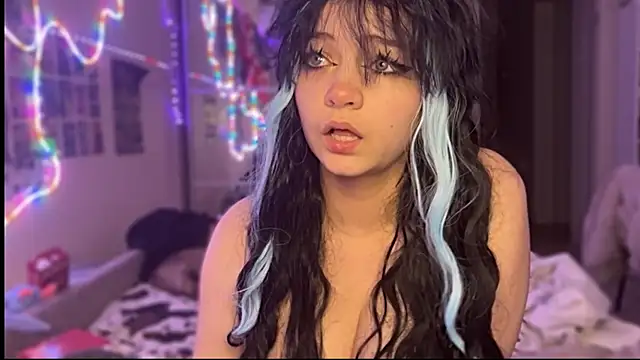 nikoli naw online show from 10.26.25