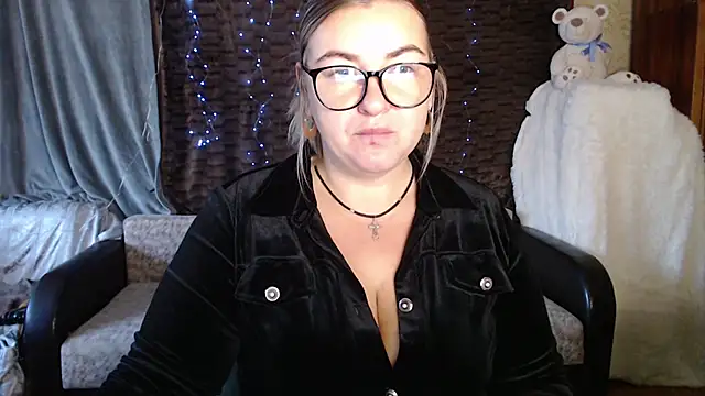 NikaSkylink online show from 10.24.25