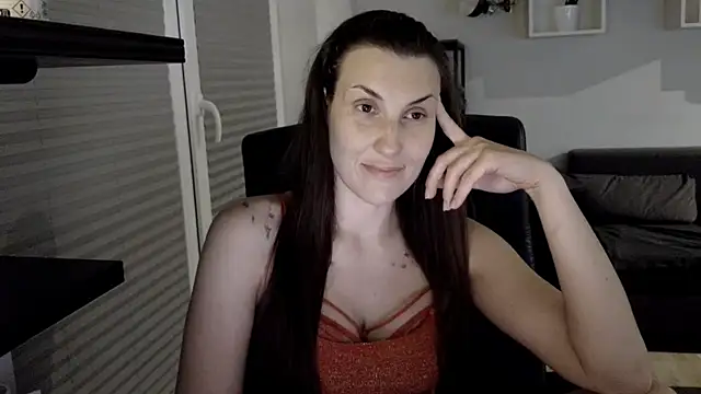 DonnaAmore online show from 05.17.26