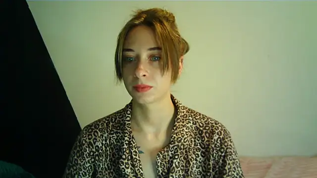 Snapshot of karinessa chatting on 02.27.26 karinessa online show from 02.27.26