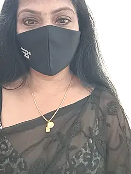 Snapshot of shivani27 chatting on 01.08.26 shivani27 online show from 01.08.26