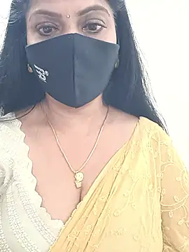 Snapshot of shivani27 chatting on 01.11.26 shivani27 online show from 01.11.26