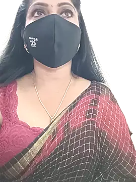 Snapshot of shivani27 chatting on 02.01.26 shivani27 online show from 02.01.26