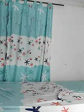 Snapshot of AntonelaMorriz chatting on 11.08.25 AntonelaMorriz online show from 11.08.25