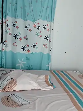 Snapshot of AntonelaMorriz chatting on 11.11.25 AntonelaMorriz online show from 11.11.25