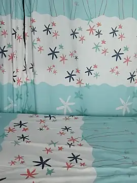 Snapshot of AntonelaMorriz chatting on 11.21.25 AntonelaMorriz online show from 11.21.25