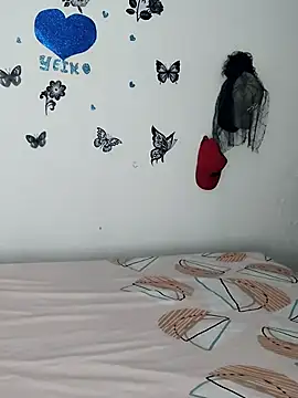 Snapshot of AntonelaMorriz chatting on 12.03.25 AntonelaMorriz online show from 12.03.25