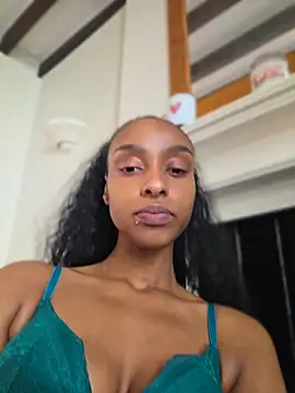 Snapshot of Hazel_Dollxx chatting on 05.23.26 Hazel Dollxx online show from 05.23.26