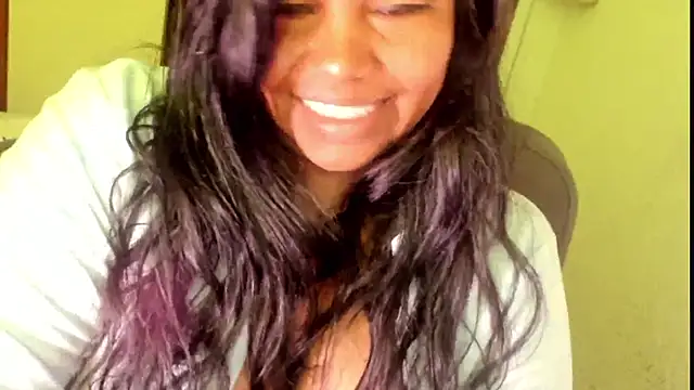 ebonylouissexyhot online show from 10.17.25