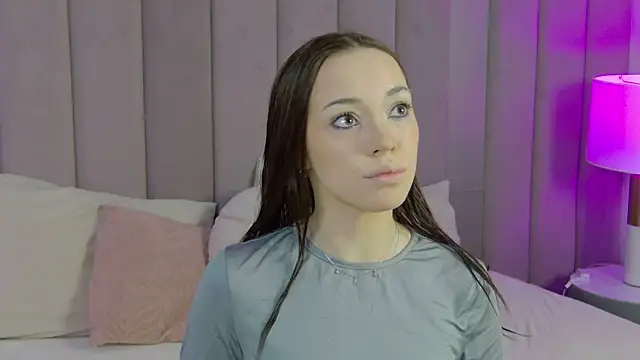 ZoeyNeal online show from 04.26.26