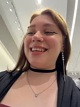 Snapshot of lucy-joy chatting on 06.05.26 lucy-joy online show from 06.05.26