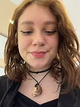 Snapshot of lucy-joy chatting on 06.18.26 lucy-joy online show from 06.18.26