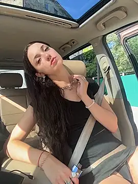 DollyTall online show from 07.30.26