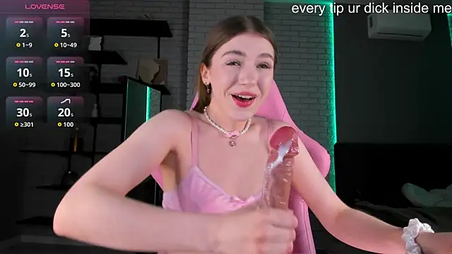 lunamuna1 online show from 04.24.26