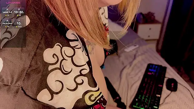 NaomiRey1 online show from 11.14.25