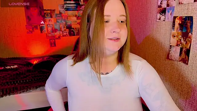 Snapshot of NaomiRey1 chatting on 04.17.26 NaomiRey1 online show from 04.17.26