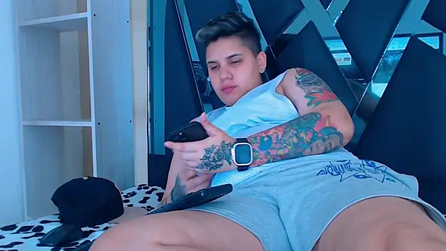 Snapshot of karla_sexy21 chatting on 11.18.25 karla sexy21 online show from 11.18.25