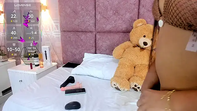 Snapshot of AmyStar1 chatting on 09.22.25 AmyStar1 online show from 09.22.25