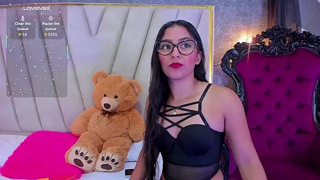 Snapshot of AmyStar1 chatting on 10.14.25 AmyStar1 online show from 10.14.25