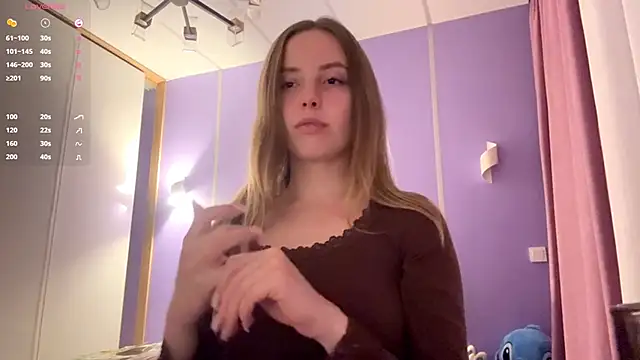 Snapshot of LinaMoonBlessed chatting on 11.25.25 LinaMoonBlessed online show from 11.25.25