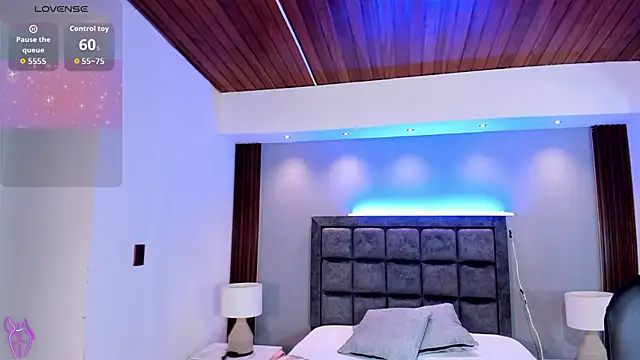 Snapshot of AidaJones chatting on 02.26.26 AidaJones online show from 02.26.26