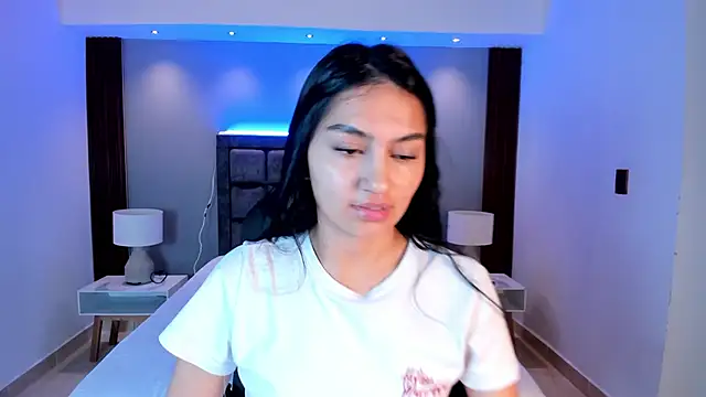 Snapshot of AidaJones chatting on 03.04.26 AidaJones online show from 03.04.26