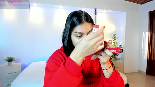 Snapshot of AidaJones chatting on 03.19.26 AidaJones online show from 03.19.26