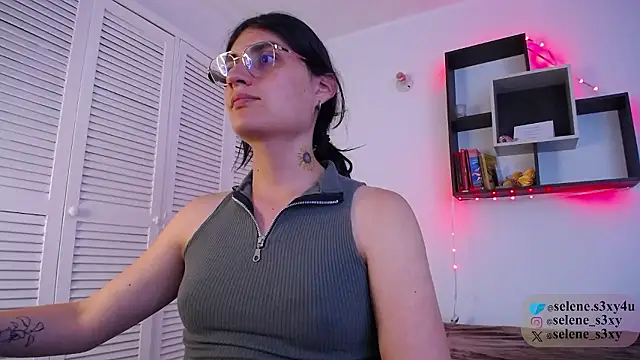 Snapshot of selene_s3x chatting on 01.15.26 selene s3x online show from 01.15.26