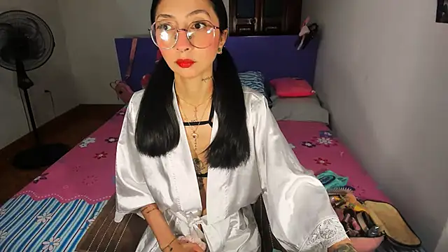 Anais lux online show from 05.17.26