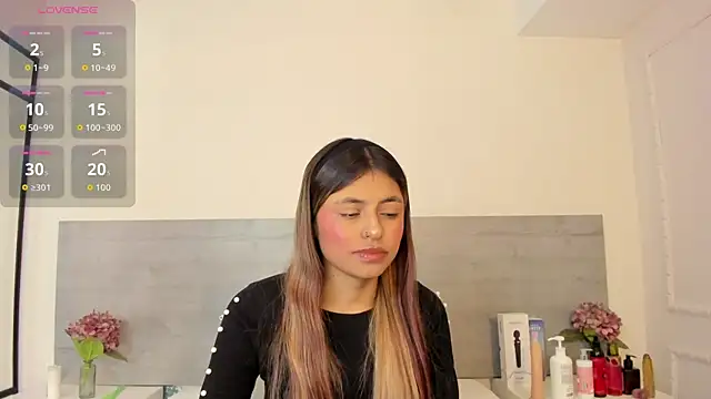 sunnyWhitee online show from 04.23.26